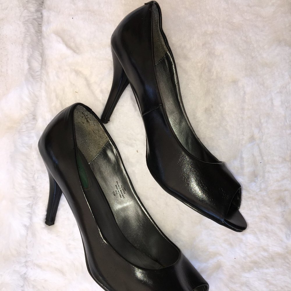 Smooth Black PU Leather Peep-Toe Pumps in Size 12W